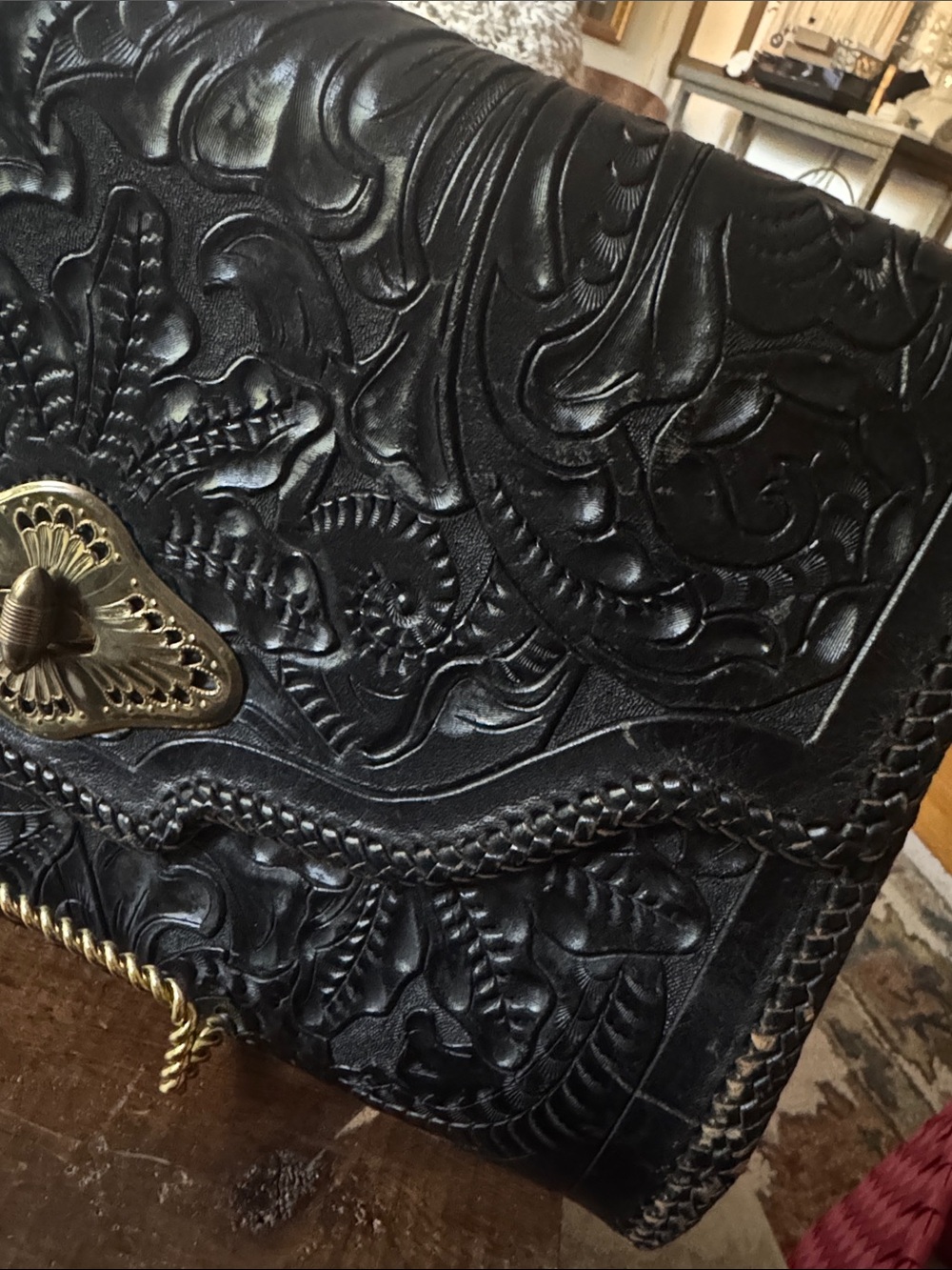 Vintage Black Tooled Leather Clutch with Brass Turn-Lock - Picture 4 of 7